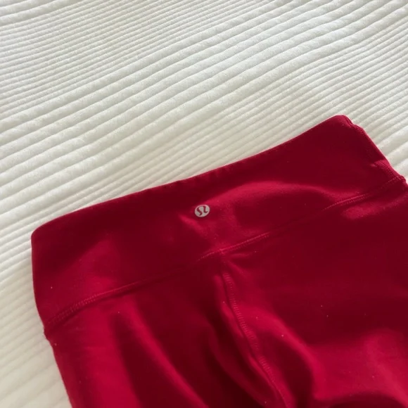 Lululemon WunderUnder Leggings - Picture 4 of 6